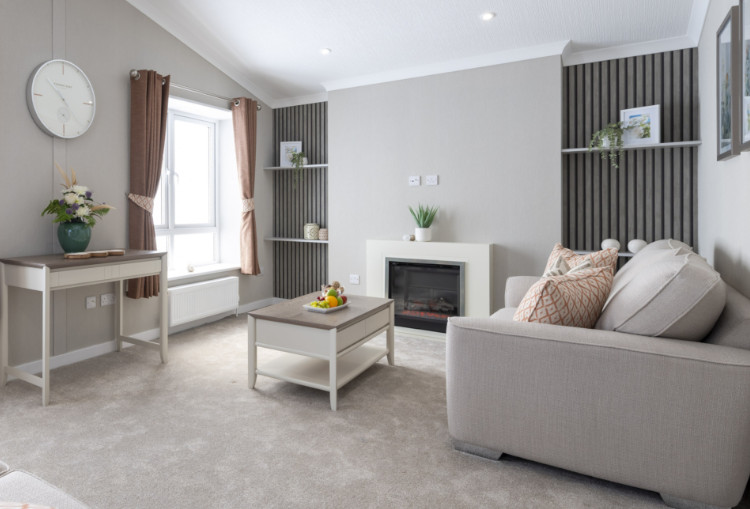 omar image 750x509 lounge