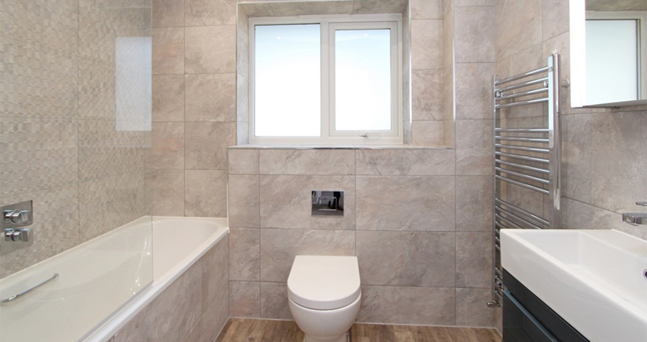 Meadowsweet Close Bathroom 945x500